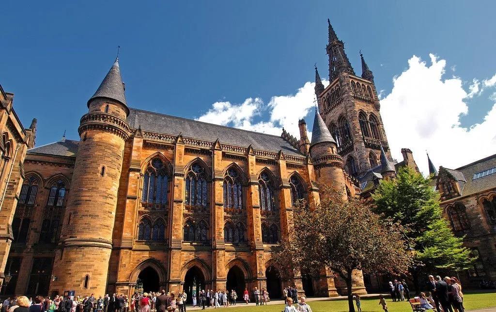 快报| 2020发放很多的英国大学排名!4所知名大学已超100封