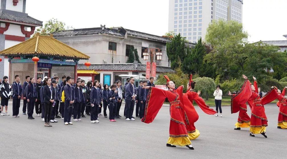 心怀人文,行走鲁京 | 记西南位育中学国际部2019学年鲁京人文行探索活动 1图片_33554431 心怀人文,行走鲁京 | 记西南位育中学国际部2019学年鲁京人文行探索活动 1图片_33554431