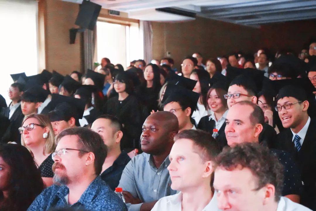 青春无悔凌云志,岁月留痕西位情 | 记西南位育中学国际部2019届毕业典礼暨成人仪式图片_33554431 青春无悔凌云志,岁月留痕西位情 | 记西南位育中学国际部2019届毕业典礼暨成人仪式图片_33554431