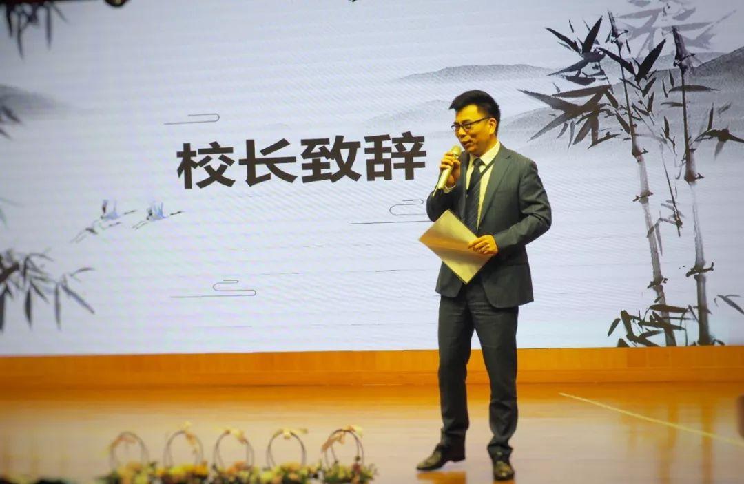 祝福初三毕业生，你们将继续追梦在星辰大海之间图片_8388607