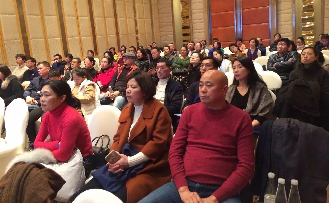 报名参加我们的家长说明会图片_1