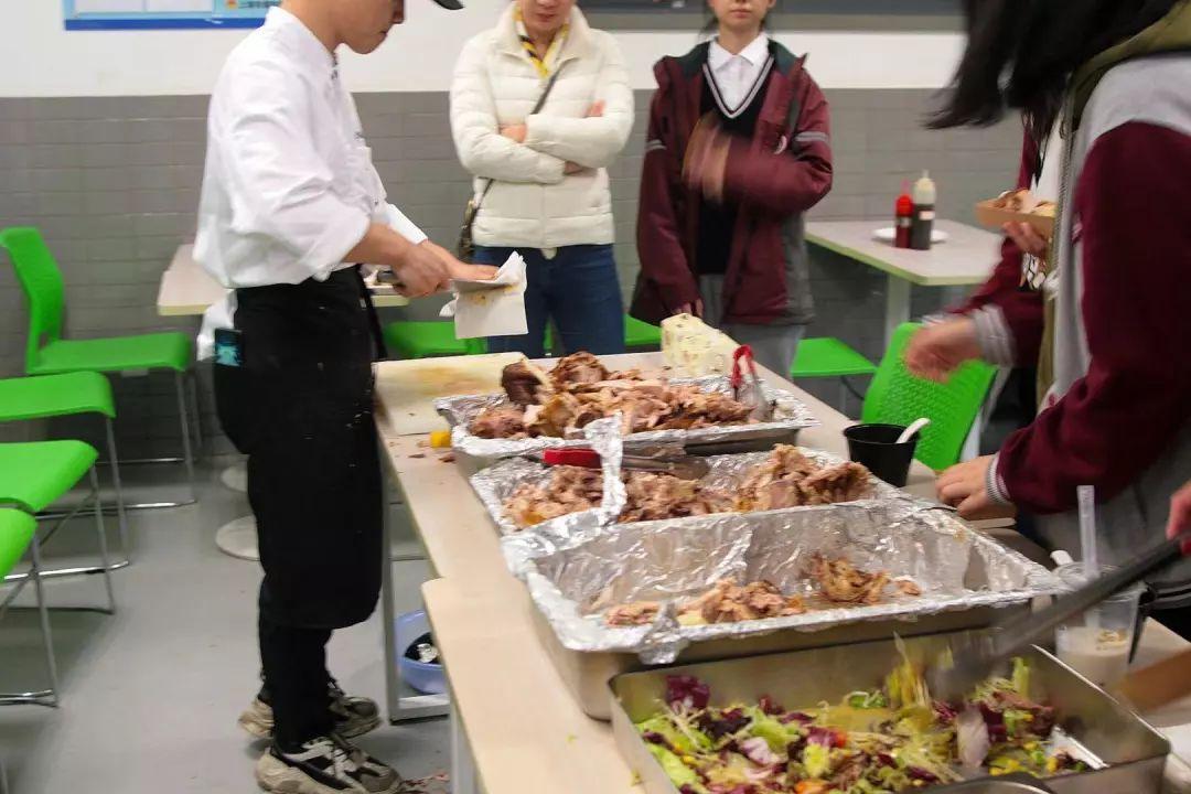心怀感恩,就能遇见美好—记光华感恩节活动周图片_1023 心怀感恩,就能遇见美好—记光华感恩节活动周图片_1023