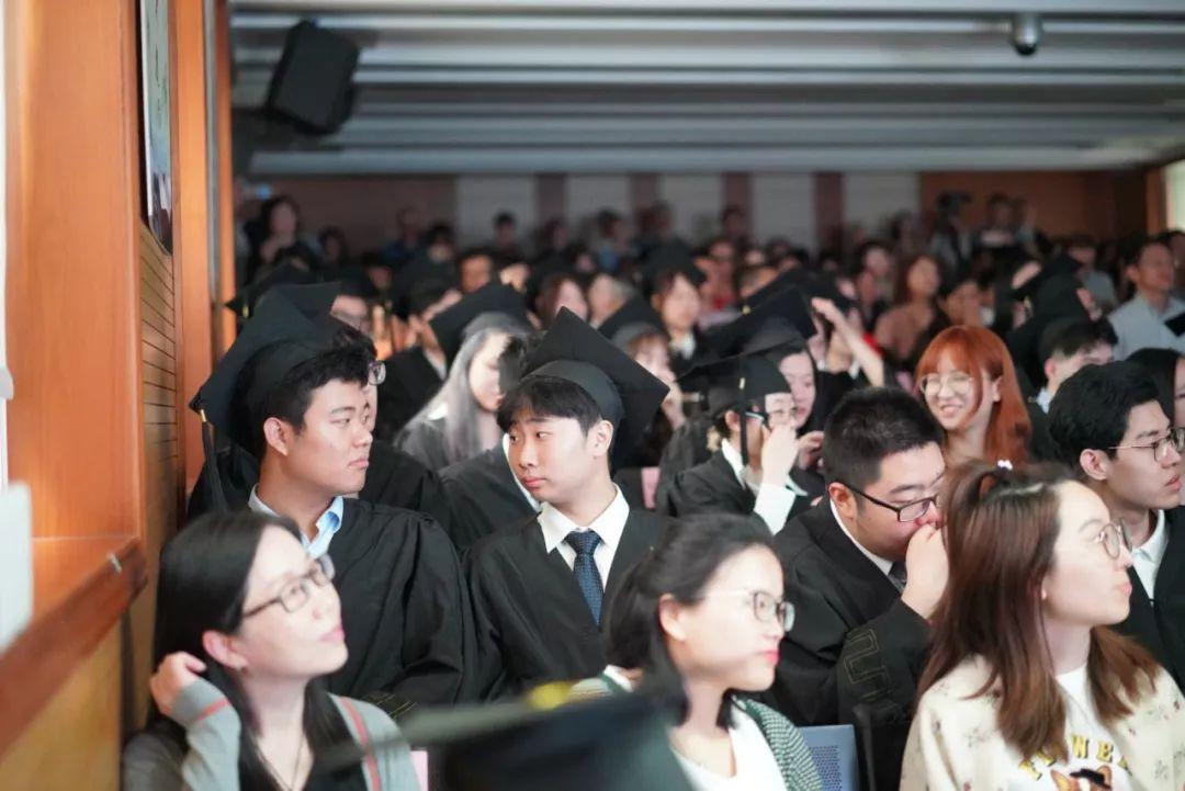 青春无悔凌云志,岁月留痕西位情 | 记西南位育中学国际部2019届毕业典礼暨成人仪式图片_16777215 青春无悔凌云志,岁月留痕西位情 | 记西南位育中学国际部2019届毕业典礼暨成人仪式图片_16777215