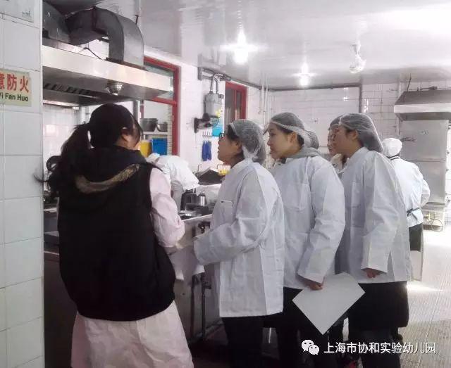家委会督学督查——走进幼儿园营养操作室图片_511 家委会督学督查——走进幼儿园营养操作室图片_511
