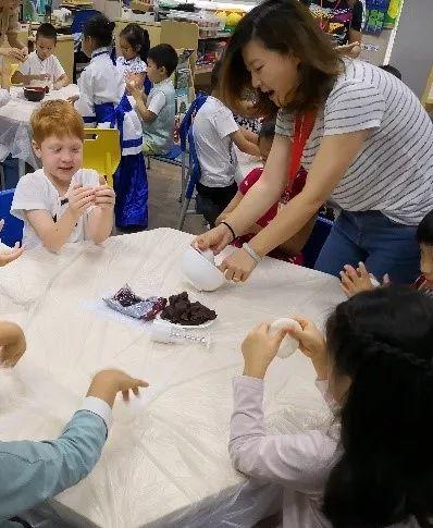 月亮代表我的心,中秋节快乐 | SUIS Mid-Autumn Festival Celebrations图片_8589934591 月亮代表我的心,中秋节快乐 | SUIS Mid-Autumn Festival Celebrations图片_8589934591
