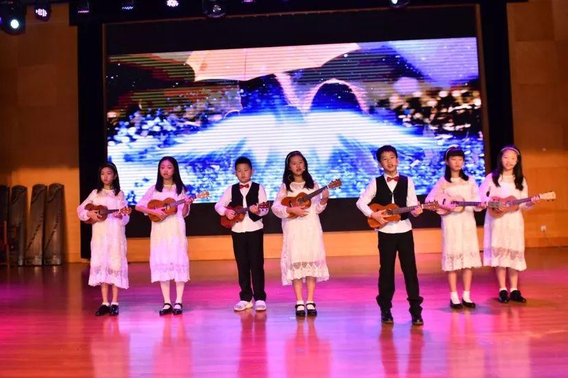 秀才艺,展童真,庆六一 Talent Show Brightens Our Childhood图片_4095 秀才艺,展童真,庆六一 Talent Show Brightens Our Childhood图片_4095