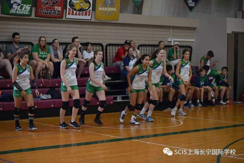 Varsity Girls Crowned Back-to-Back ACAMIS Volleyball Champions!图片_127