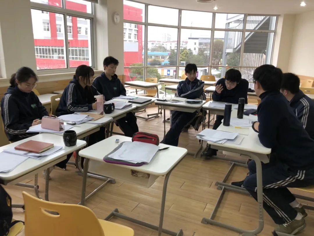 【2020届DP学子风采录】翻动过去的书页,向着“地平线”图片_1023 【2020届DP学子风采录】翻动过去的书页,向着“地平线”图片_1023