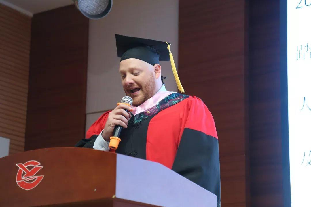 青春无悔凌云志,岁月留痕西位情 | 记西南位育中学国际部2019届毕业典礼暨成人仪式图片_2147483647 青春无悔凌云志,岁月留痕西位情 | 记西南位育中学国际部2019届毕业典礼暨成人仪式图片_2147483647