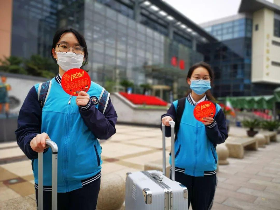 守望相助展新颜,聚力同心再出发 ——记上海尚德实验学校初二高二年级开学典礼图片_63 守望相助展新颜,聚力同心再出发 ——记上海尚德实验学校初二高二年级开学典礼图片_63