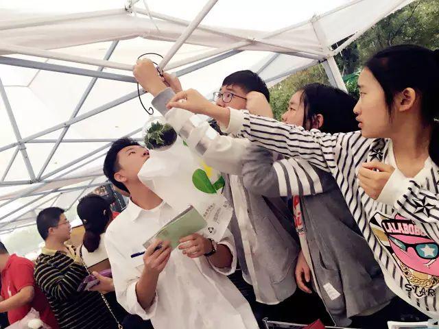 秋雨之福——国际部美加鲁冰花舍公益在行动图片_255