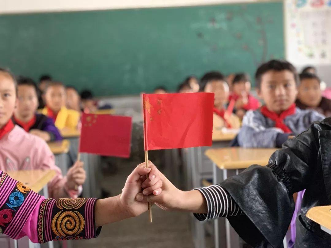 为爱守护，益行青春 | 记西南位育中学国际部2019学年元阳公益行助学活动 3图片_16383
