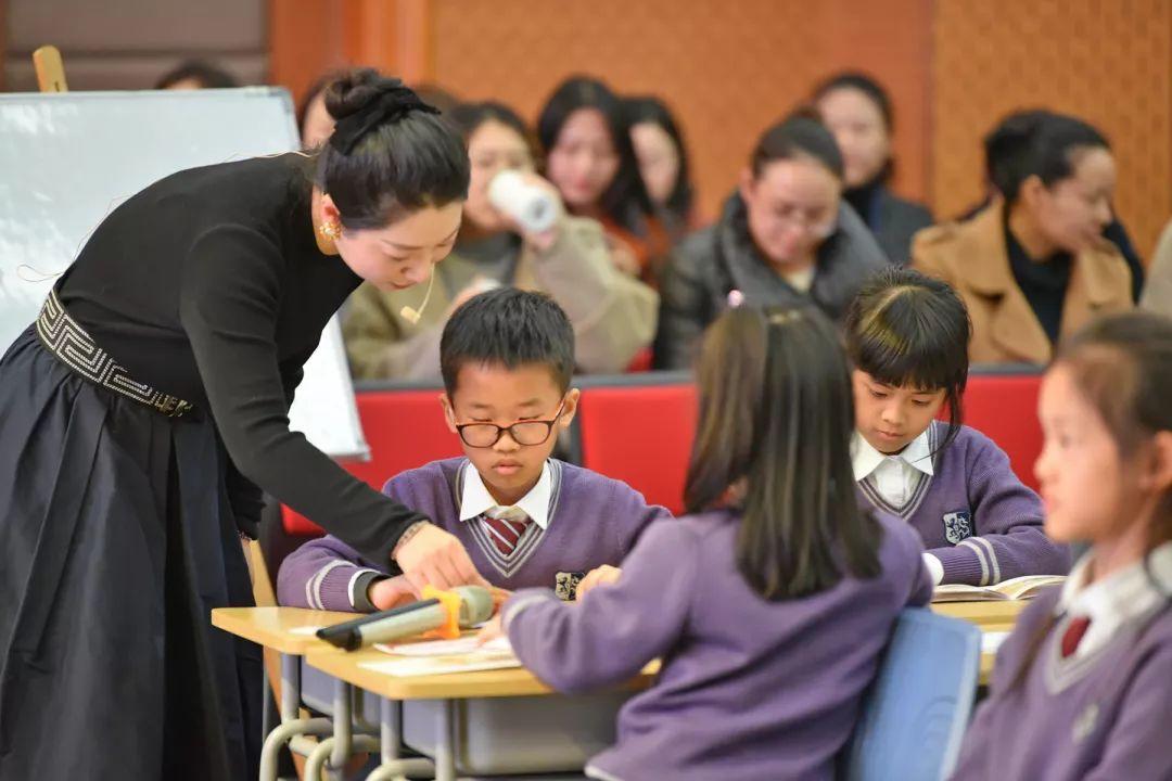2019上海市小学英语课堂教学与教师发展观摩研讨活动展示分享会图片_4194303 2019上海市小学英语课堂教学与教师发展观摩研讨活动展示分享会图片_4194303
