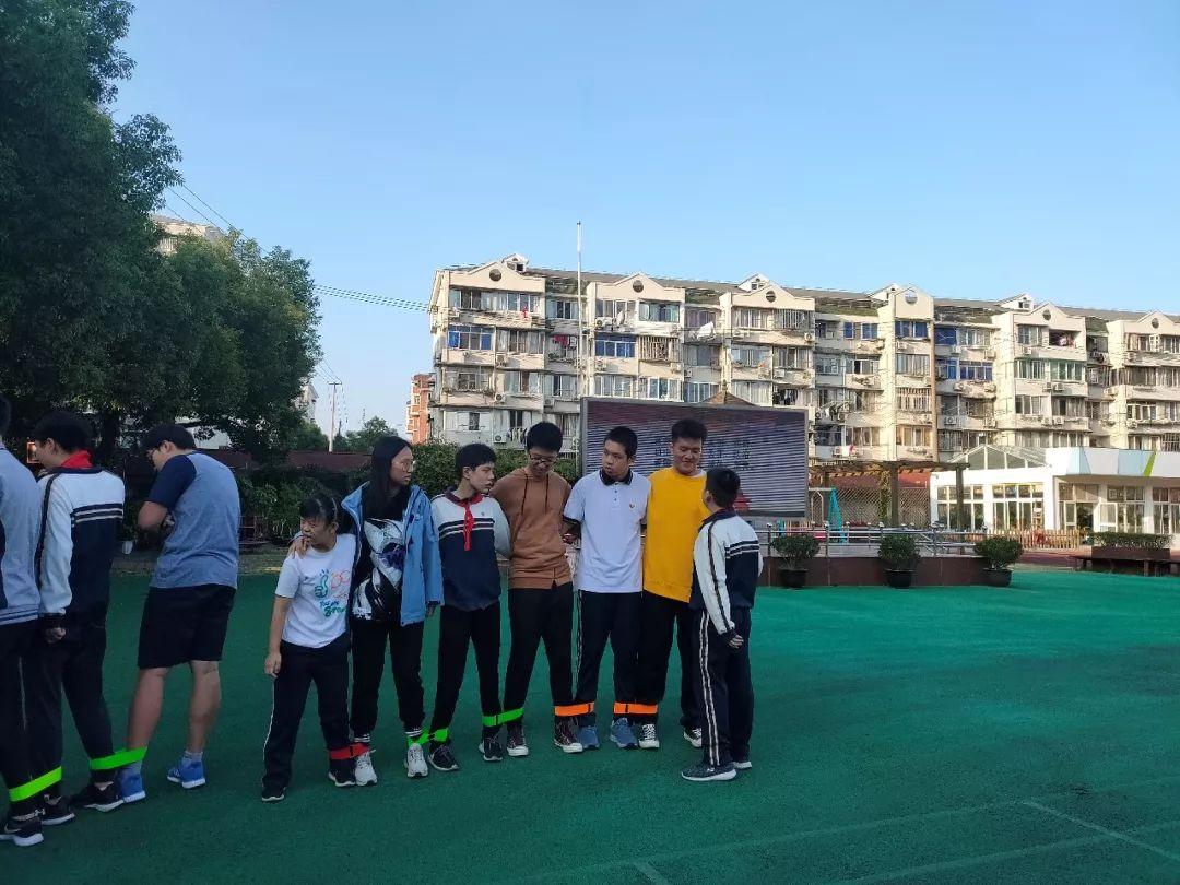 上海特奥阳光融合跑：我校同学与融合小伙伴训练记录图片_4095