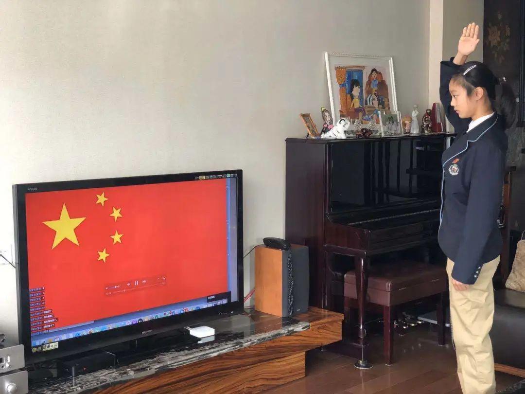 “春天就在不远处”——尚德实验学校线上升旗仪式图片_281474976710655