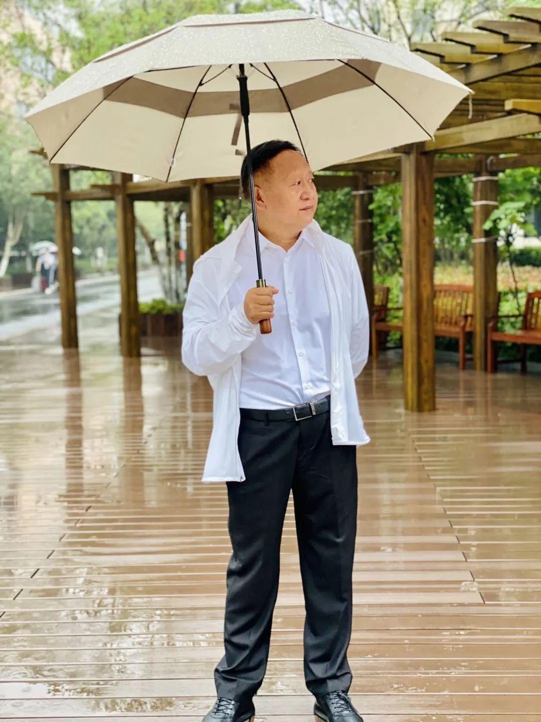 风淅淅，雨纤纤——记尚德校园不期而遇的温暖图片_8191
