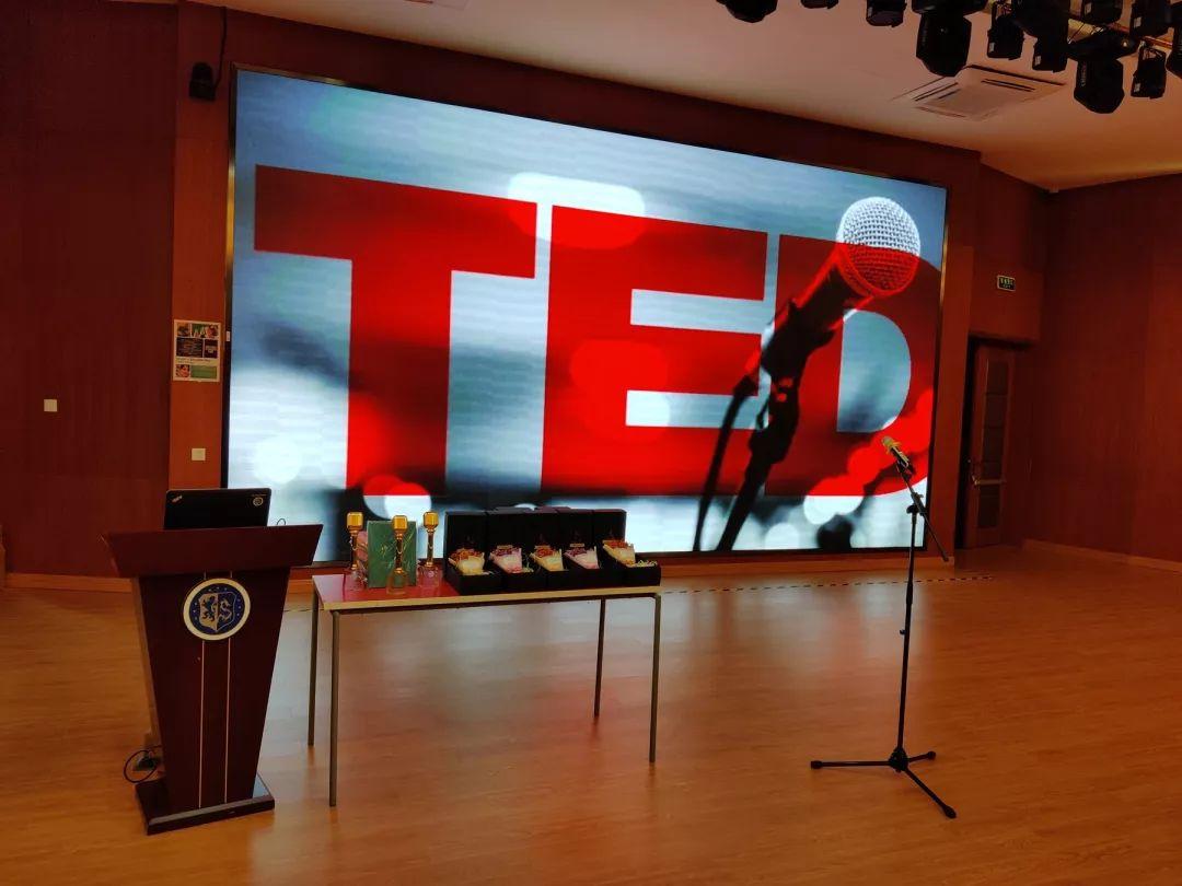 初中部上演各路“神仙打架” Fierce Competition - G8 TED Talk图片_7 初中部上演各路“神仙打架” Fierce Competition - G8 TED Talk图片_7