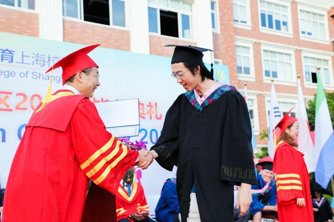 毕业不留遗憾,仪式与感动同在线的2020届毕业典礼图片_4095 毕业不留遗憾,仪式与感动同在线的2020届毕业典礼图片_4095
