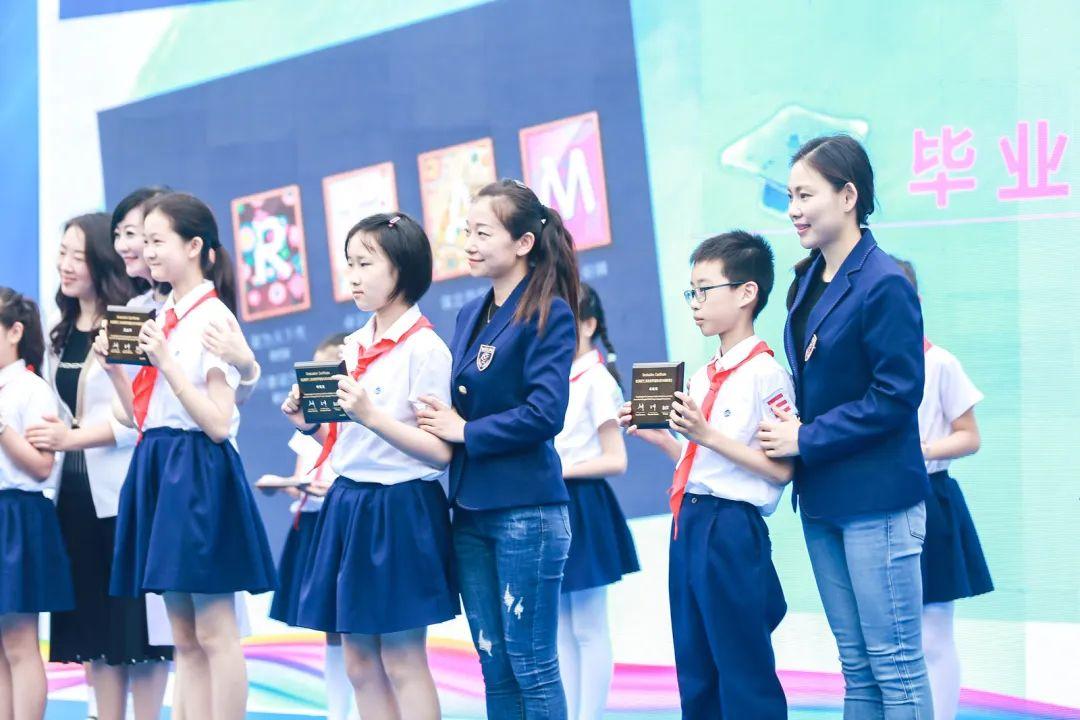 预见未来的自己——世外小学双语部五年级毕业典礼图片_17179869183
