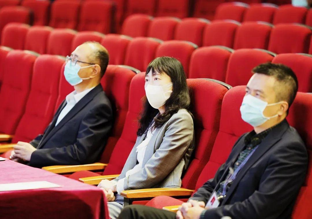 守望相助展新颜,聚力同心再出发 ——记上海尚德实验学校初二高二年级开学典礼图片_32767 守望相助展新颜,聚力同心再出发 ——记上海尚德实验学校初二高二年级开学典礼图片_32767