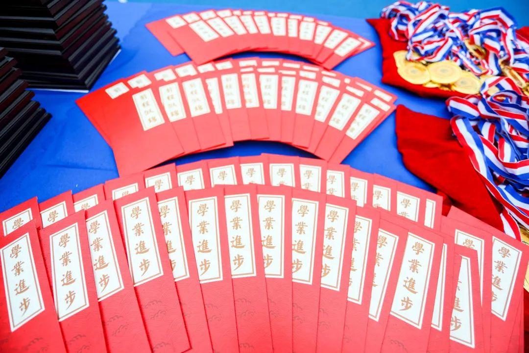 预见未来的自己——世外小学双语部五年级毕业典礼图片_511