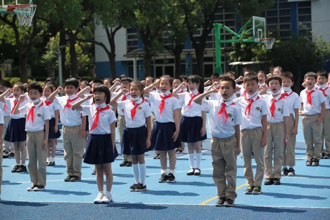 时刻准备着——世外小学二年级入队仪式图片_68719476735 时刻准备着——世外小学二年级入队仪式图片_68719476735