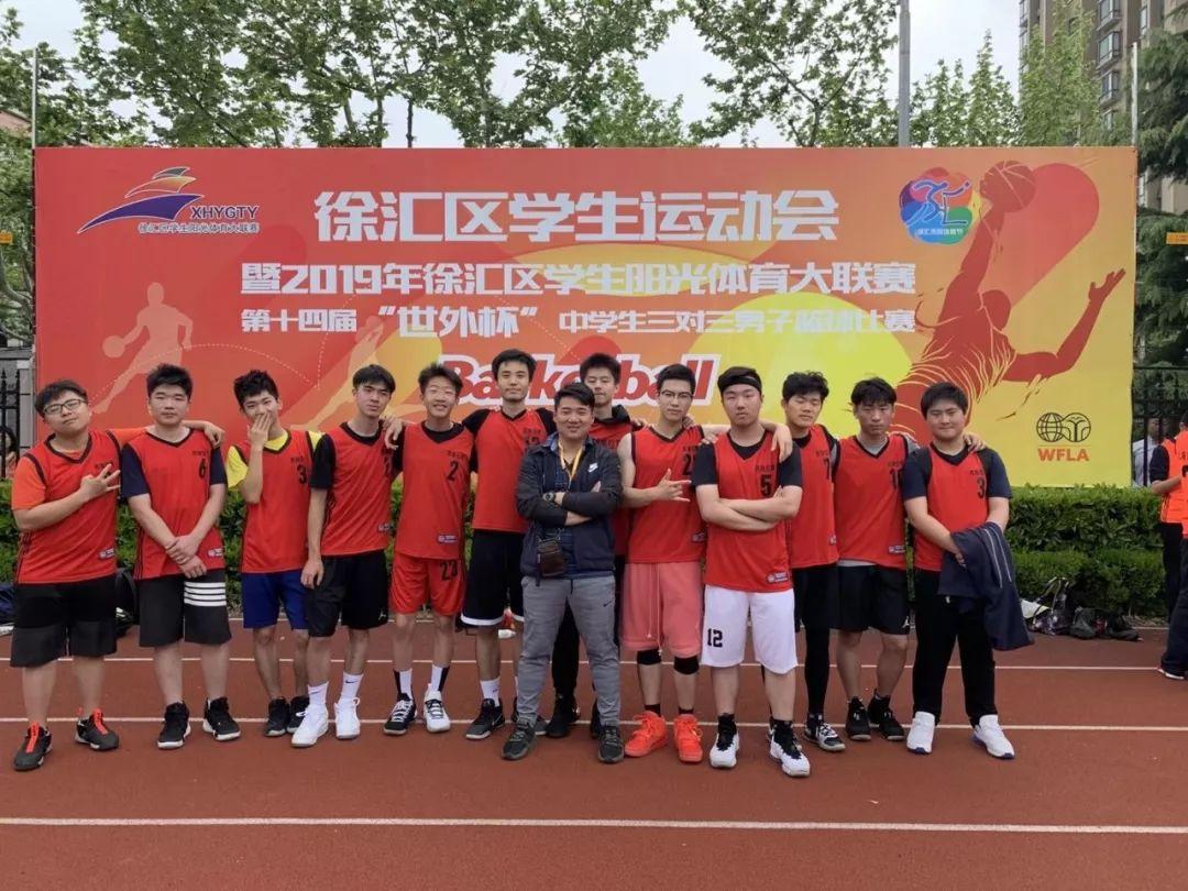 篮球是信仰?也许是吧! | 来自西南位育中学国际部篮球队的正式介绍图片_15 篮球是信仰?也许是吧! | 来自西南位育中学国际部篮球队的正式介绍图片_15