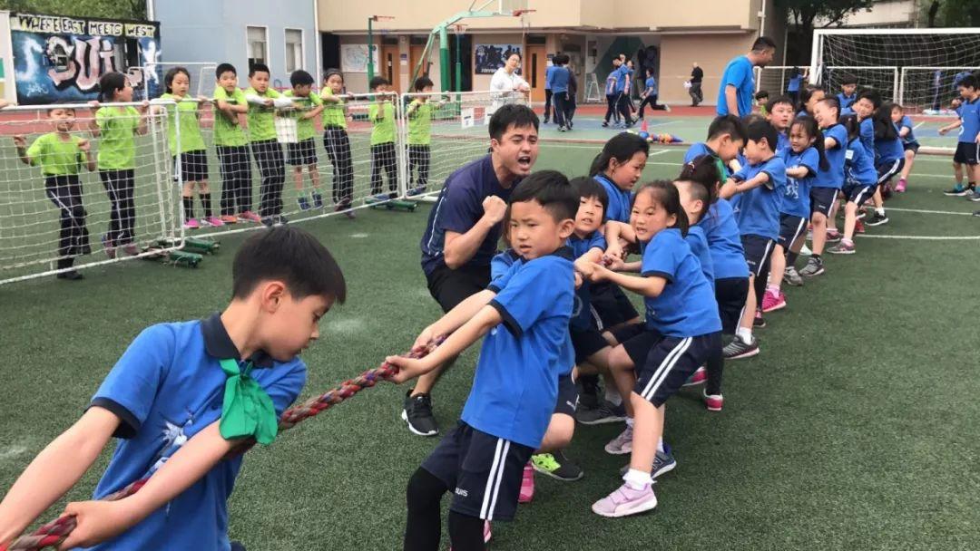 做一颗点燃学生心灵之火的火种图片_2047