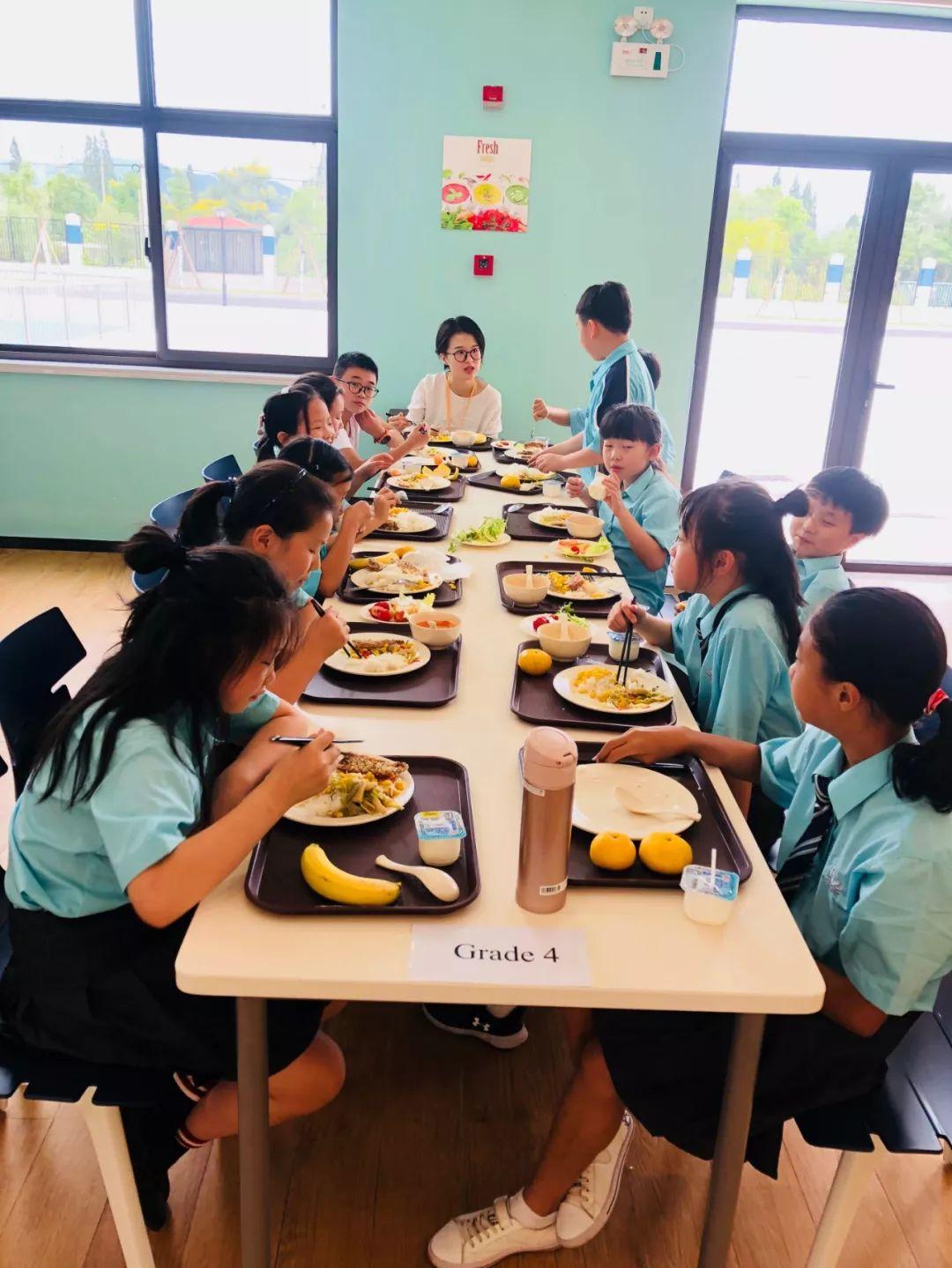 我校优质的餐饮服务 Our Excellent School Catering Service图片_3