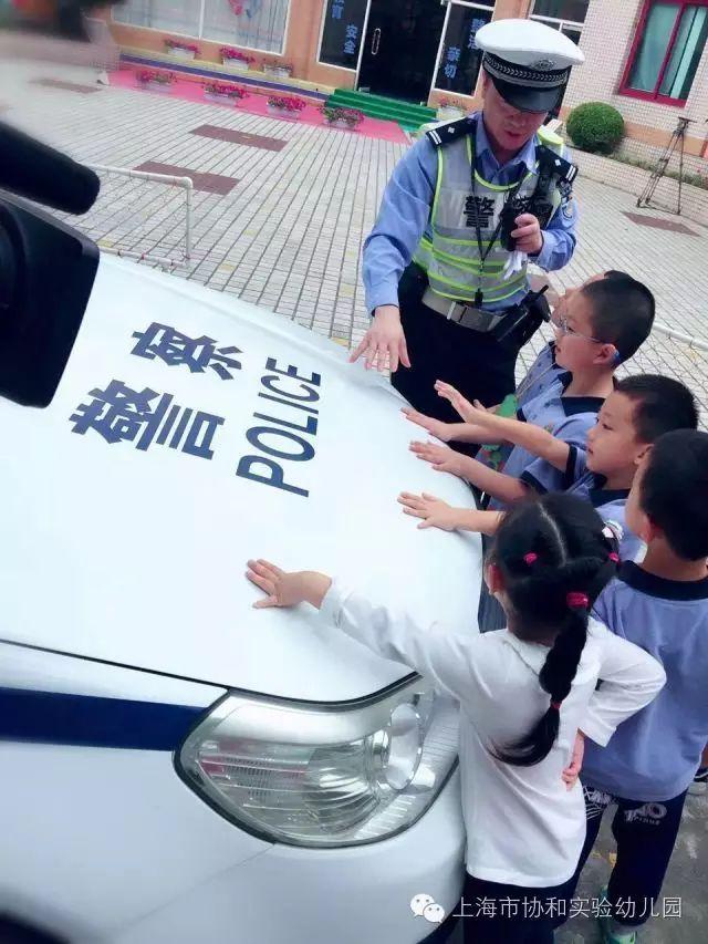 交警叔叔进校园图片_2097151