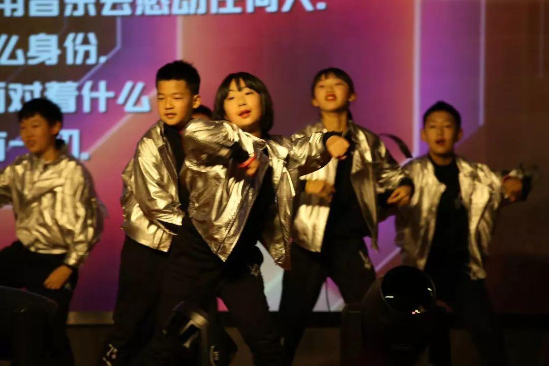 倾听音乐的心声 展示眼中的世界图片_255 倾听音乐的心声 展示眼中的世界图片_255