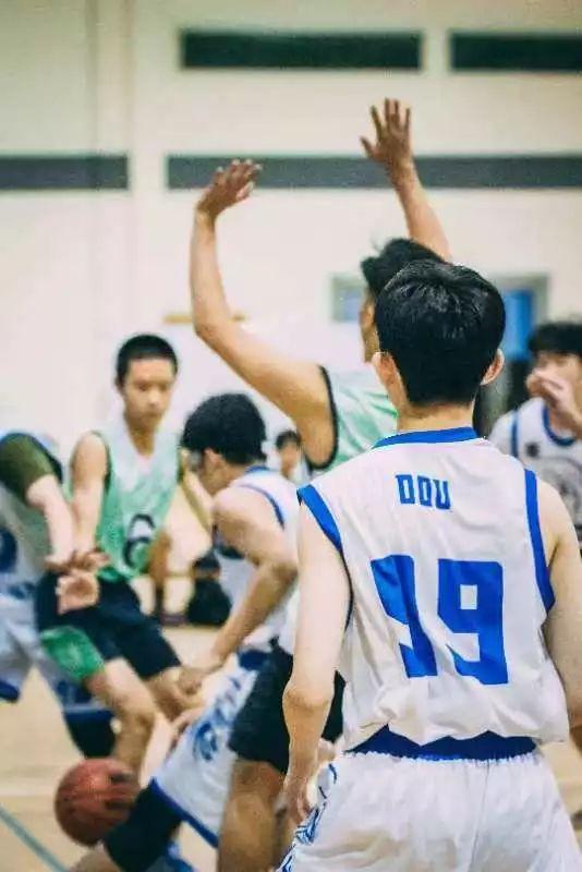 诺美VS包玉刚举办篮球友谊赛，诺美获胜！ NAIS Basketball Match Review图片_268435455