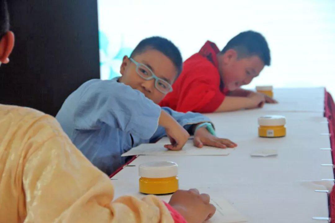 经典润童心 诗意栖笔端 Sinology Knowledge Competition图片_2147483647 经典润童心 诗意栖笔端 Sinology Knowledge Competition图片_2147483647