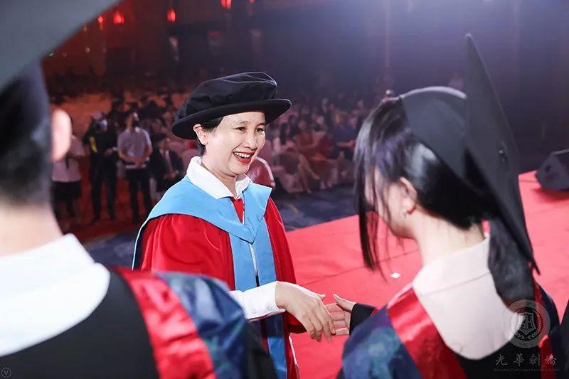 心怀感恩，筑梦远航 |2020届光华剑桥毕业典礼图片_36028797018963967