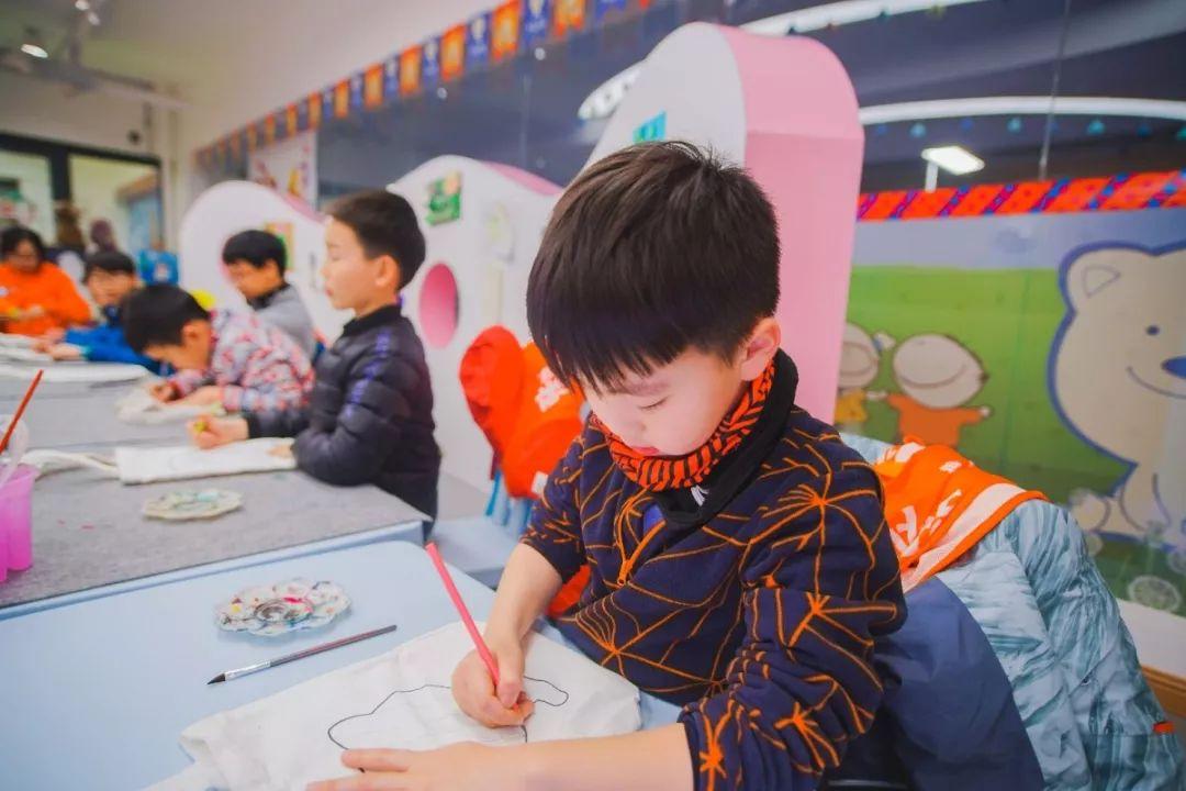 俱乐部 | 这个冬天,赴一场冰雪的约会!图片_2047 俱乐部 | 这个冬天,赴一场冰雪的约会!图片_2047