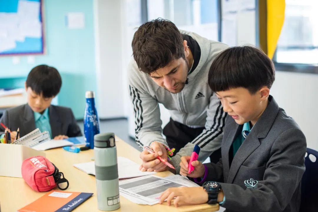 校长说 优秀教师的重要性 Principal's Message Importance of Teachers图片_7 校长说 优秀教师的重要性 Principal's Message Importance of Teachers图片_7