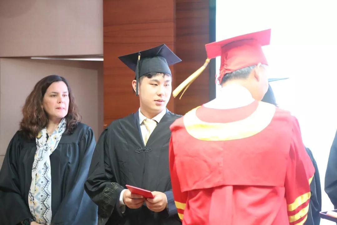 青春无悔凌云志,岁月留痕西位情 | 记西南位育中学国际部2019届毕业典礼暨成人仪式图片_34359738367 青春无悔凌云志,岁月留痕西位情 | 记西南位育中学国际部2019届毕业典礼暨成人仪式图片_34359738367