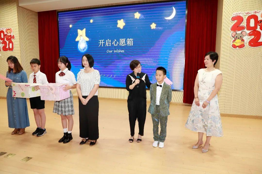 爱在星辰，甜蜜闪耀——上海市实验学校国际部（浦东）2015级学生毕业典礼图片_4503599627370495