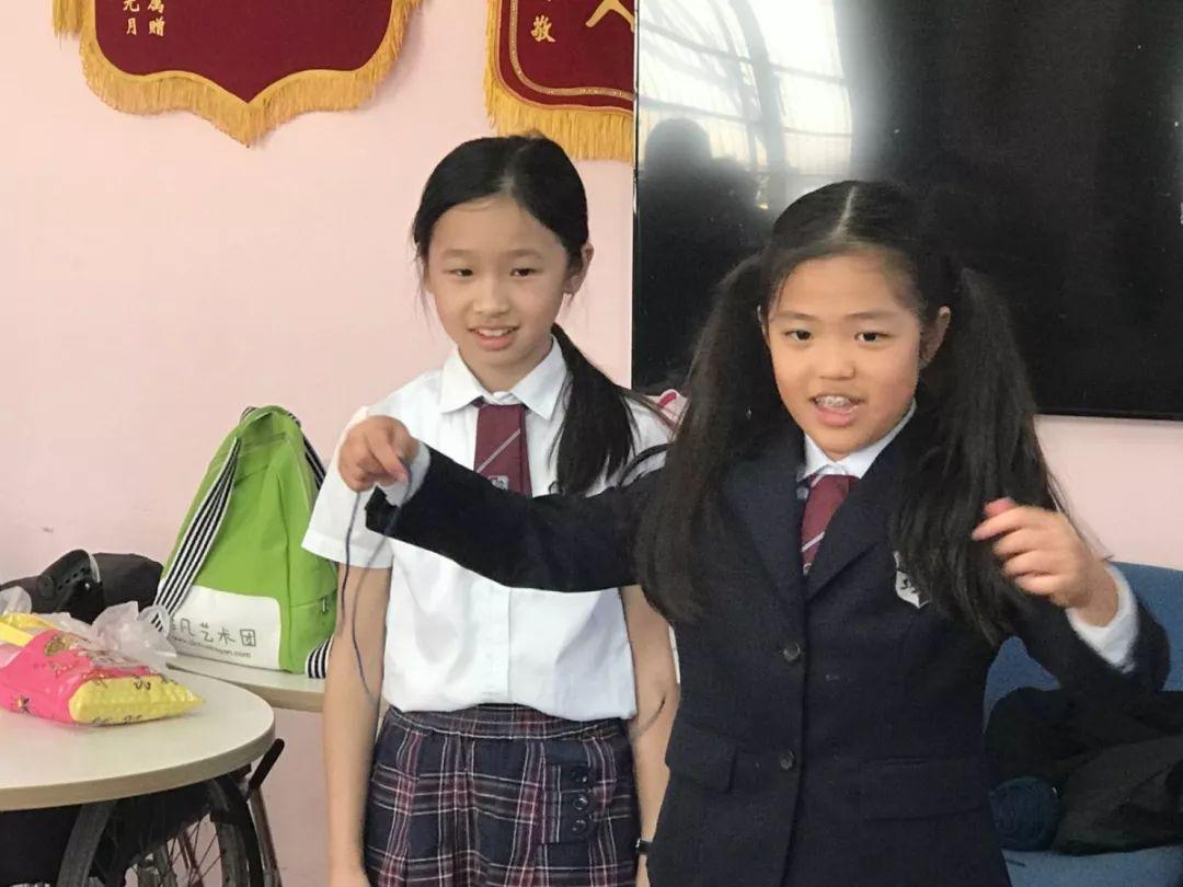 阳光下的微笑:学生会成员敬老院送关爱图片_32767 阳光下的微笑:学生会成员敬老院送关爱图片_32767