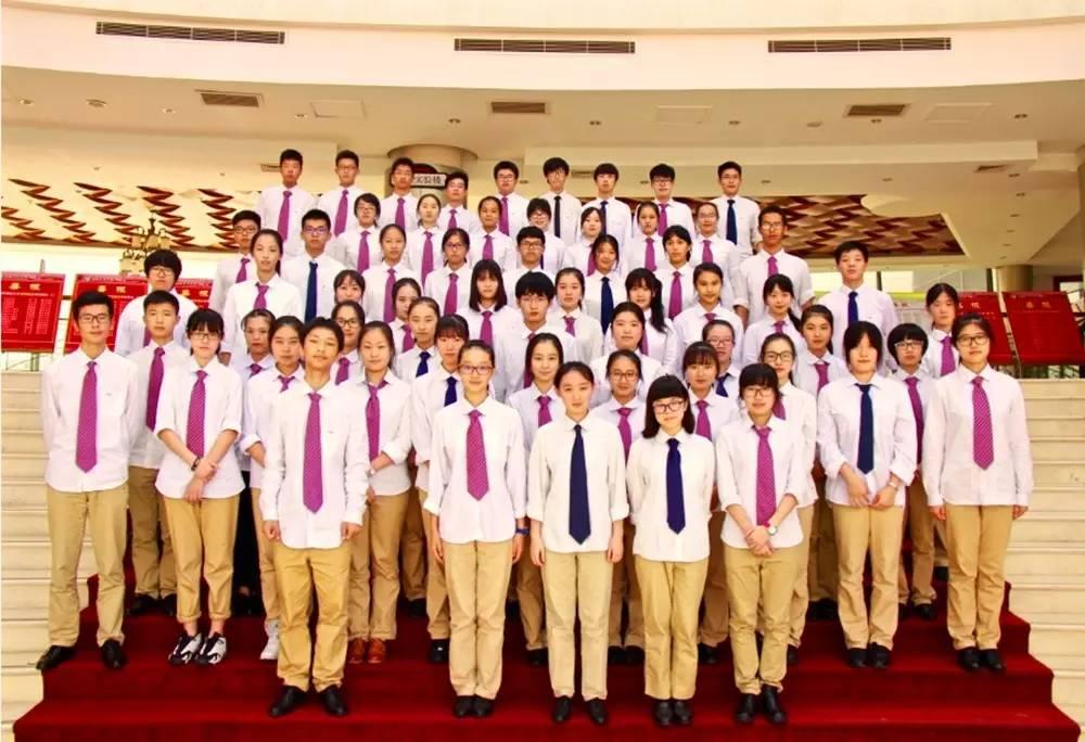 Keep Calm and Stand out——国际部高中第七届学生会成功起航图片_1