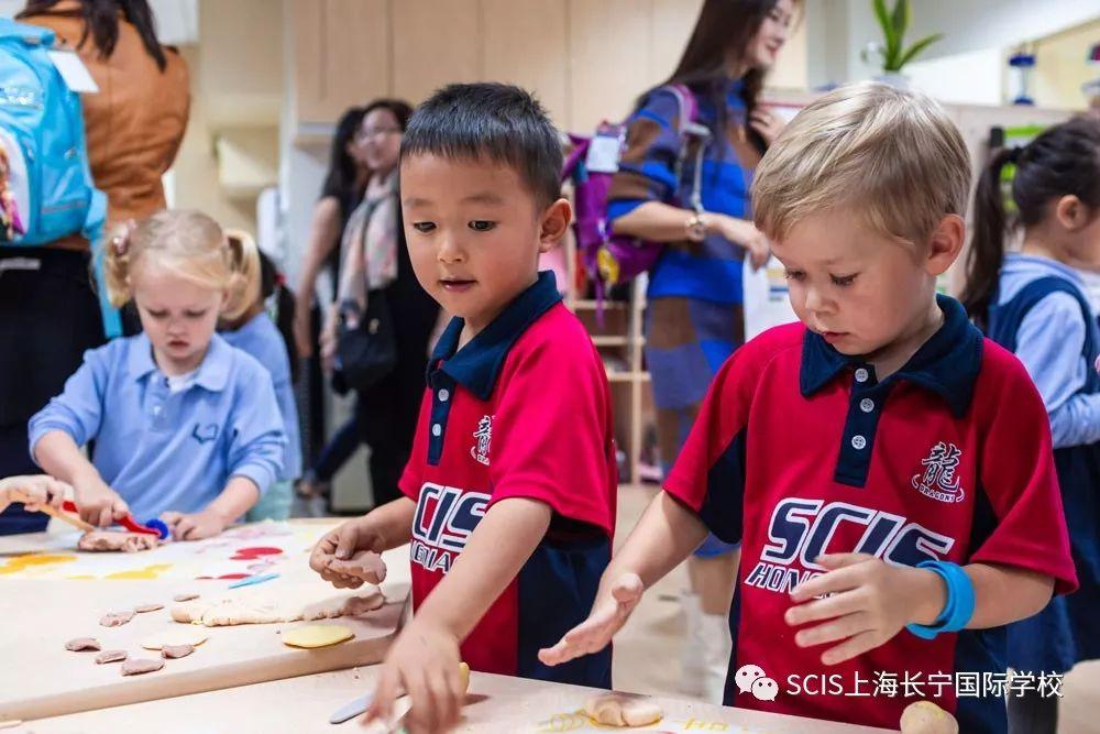Fun and Exploration at ECE's Family Fall Harvest Festival图片_511 Fun and Exploration at ECE's Family Fall Harvest Festival图片_511