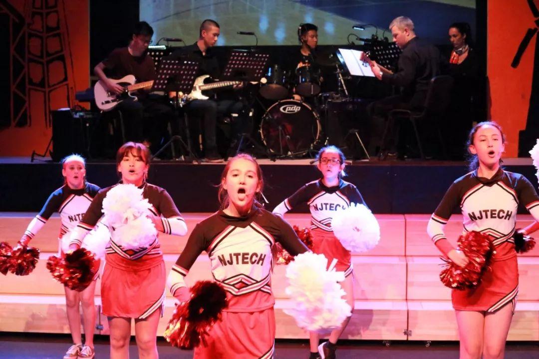 13: The Musical图片_31