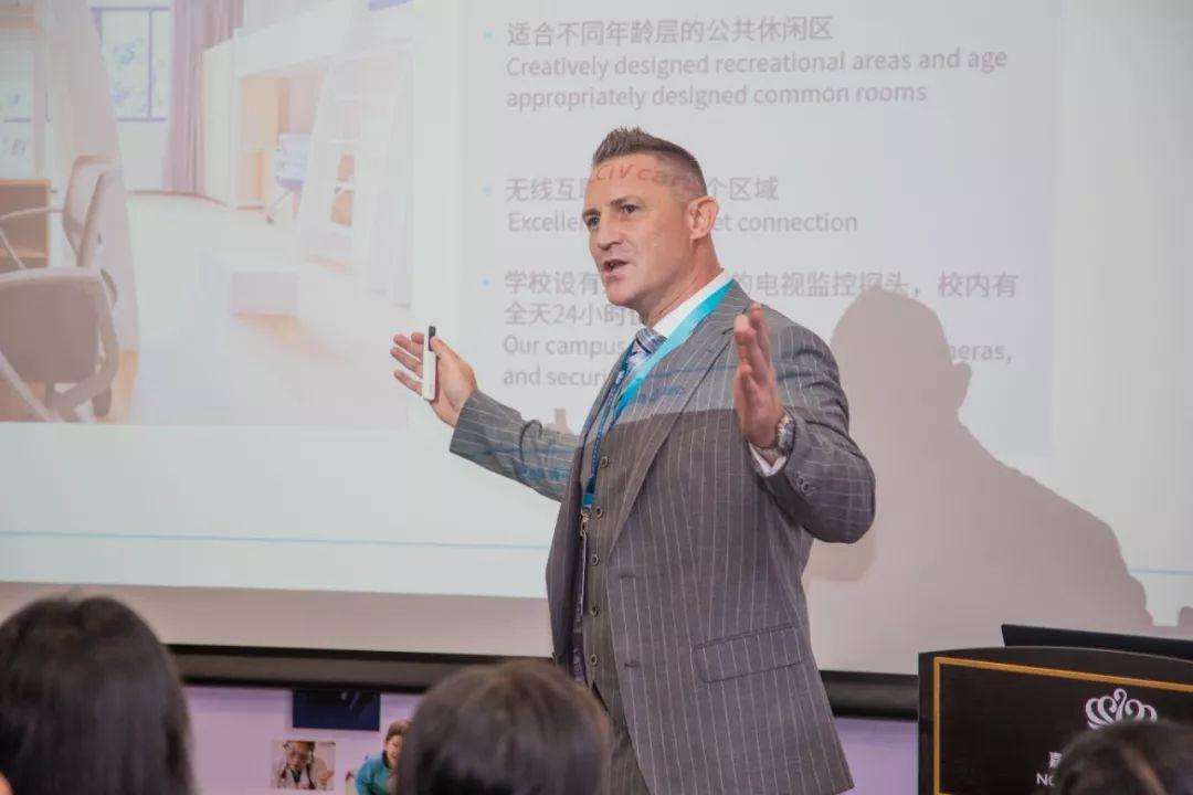 校长，您好|教育学监 Craig Lewis-Meet our International Principal图片_15