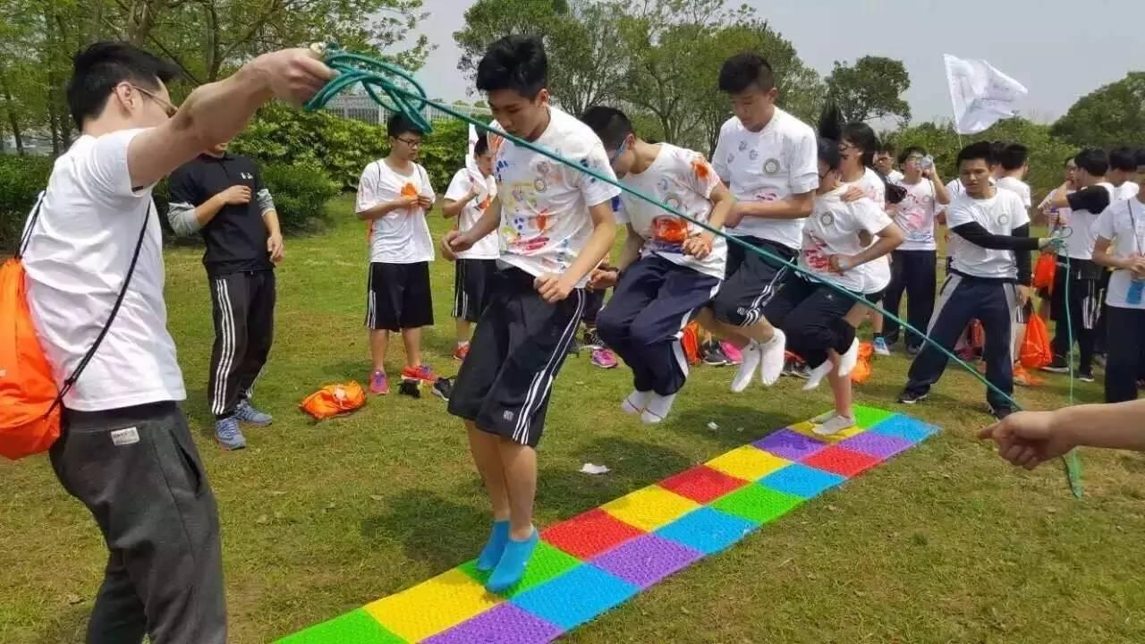 Add some color to your life!——国际部高中滴水湖color run炫彩青春图片_4194303