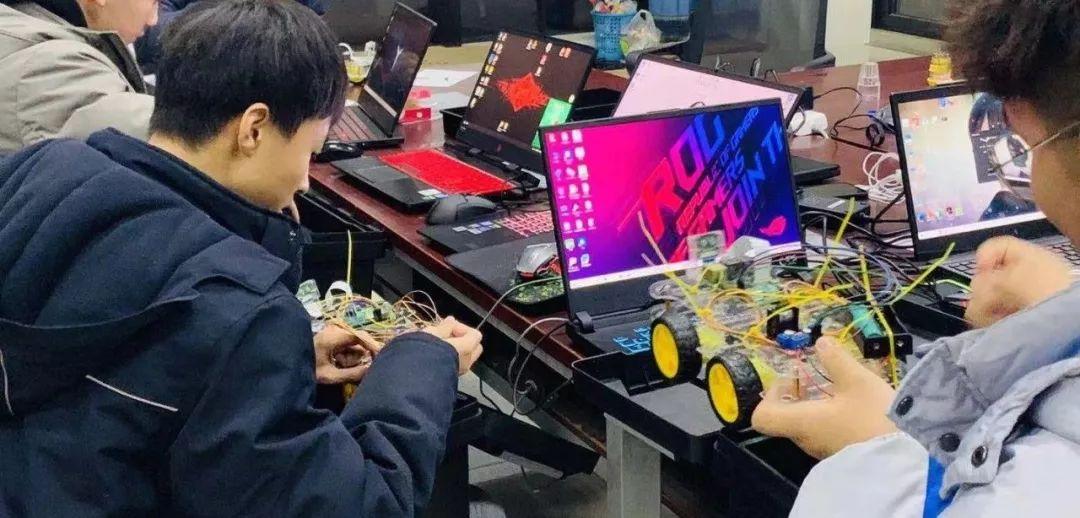 剑桥国际高中“未来交通”AI编程课程正式上线！图片_16383