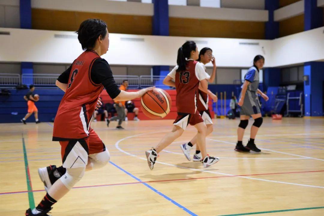 巾帼不让须眉 | 上实 vs 协和女篮友谊赛图片_131071 巾帼不让须眉 | 上实 vs 协和女篮友谊赛图片_131071