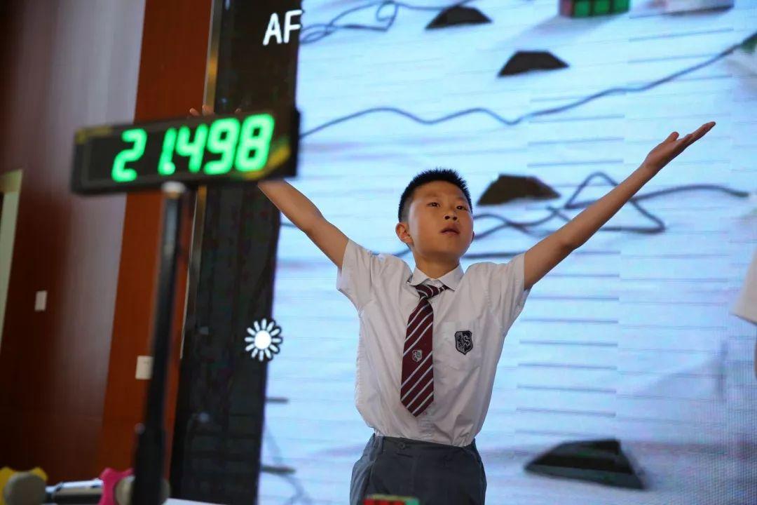 手脑大比拼,数学活动high翻校园 Big Competition for Hand And Brain图片_4194303 手脑大比拼,数学活动high翻校园 Big Competition for Hand And Brain图片_4194303