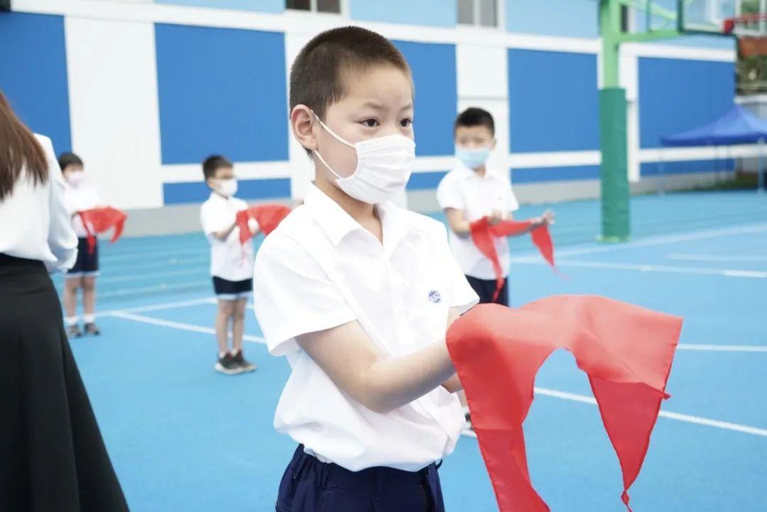 时刻准备着——世外小学二年级入队仪式图片_262143 时刻准备着——世外小学二年级入队仪式图片_262143