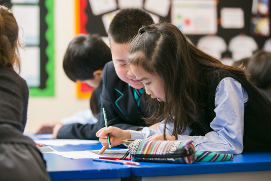 集团专栏-阅读是最好的陪伴|Reading is the Method to Accompany with Children图片_255