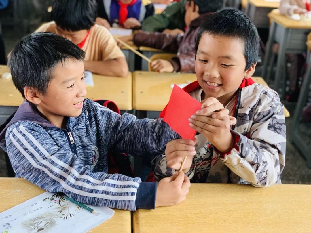 为爱守护，益行青春 | 记西南位育中学国际部2019学年元阳公益行助学活动 3图片_32767